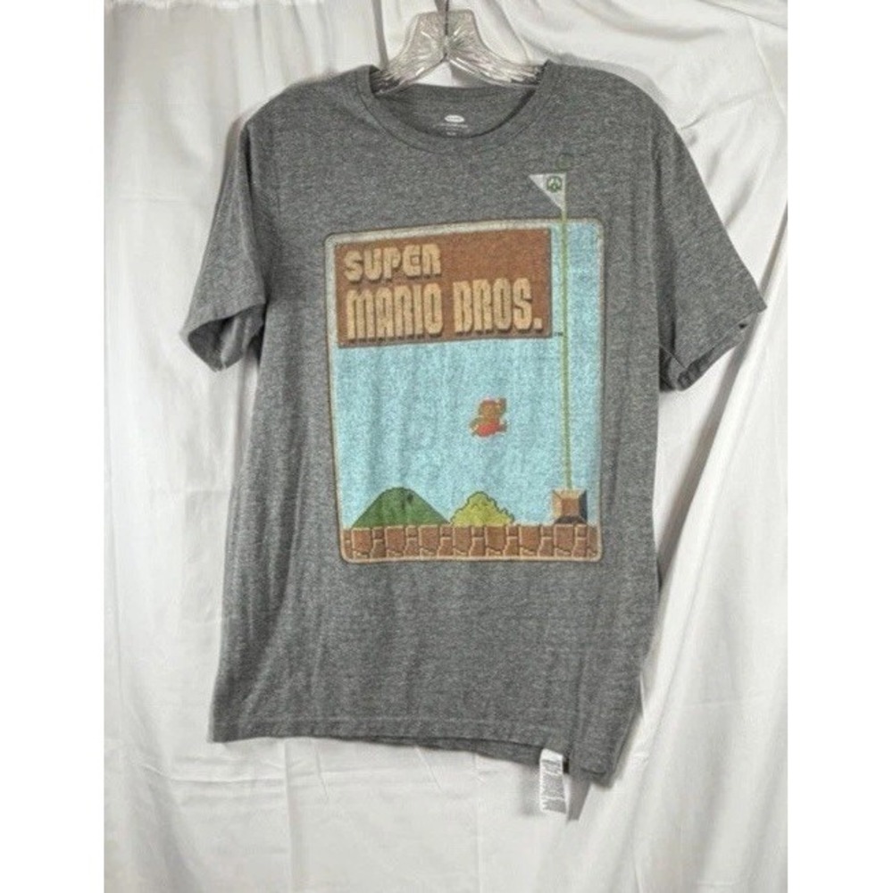 Old Navy Shirt Mens Medium Gray Super Mario Bros Graphic‎ Tee Collectabilitees